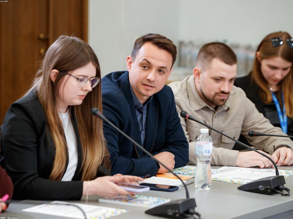 ផលប៉ះពាល់នៃរាយការណ៍ក្តៅ